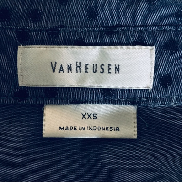 Van Heusen Gray Blue Button Down Shirt Blouse Dots - Picture 6 of 8